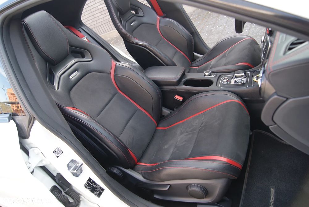 Mercedes-Benz CLA AMG 45 4-Matic - 40