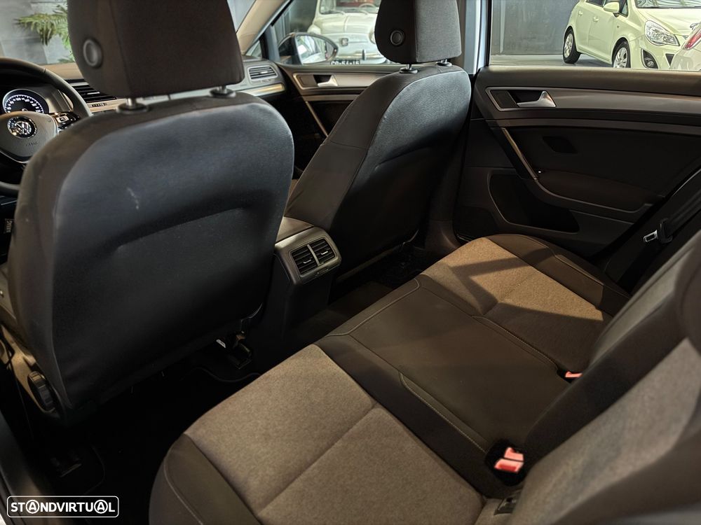 VW Golf 1.6 TDi BlueMotion Trendline - 37