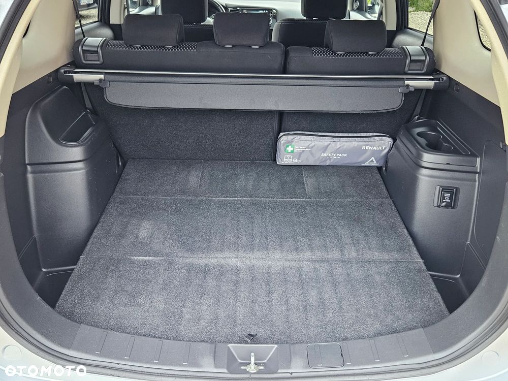 Mitsubishi Outlander 2.0 Invite + 2WD - 19