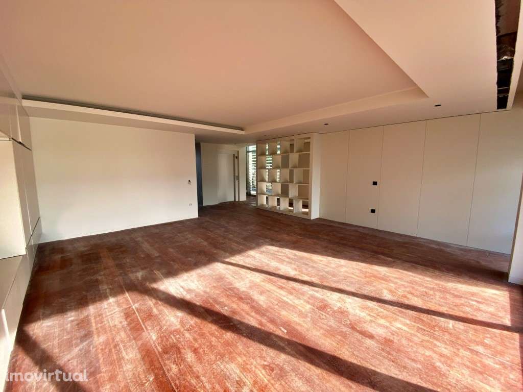 Moradia com elevador no centro da Trofa - Grande imagem: 5/35