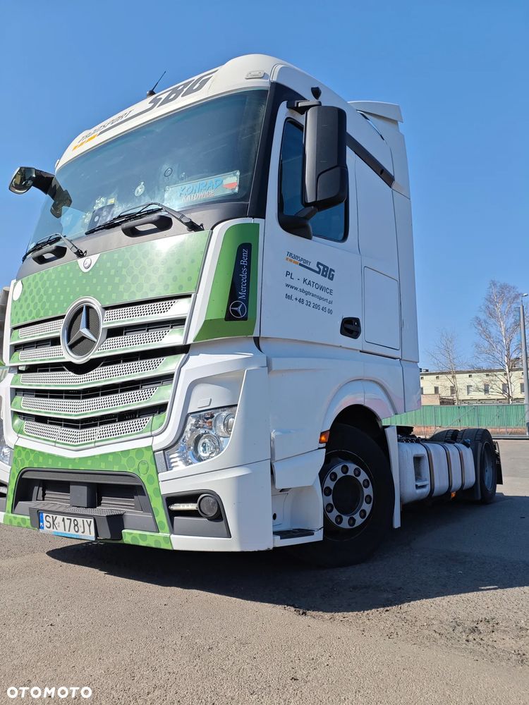 Mercedes-Benz Actros - 3