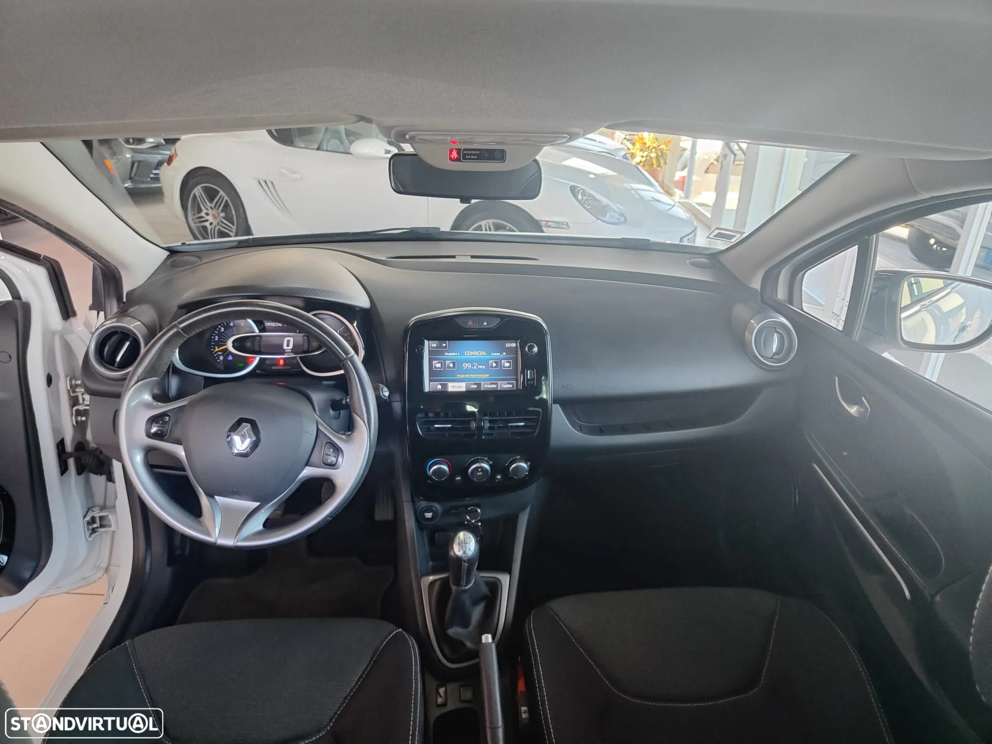 Renault Clio Sport Tourer 1.5 dCi Limited - 19