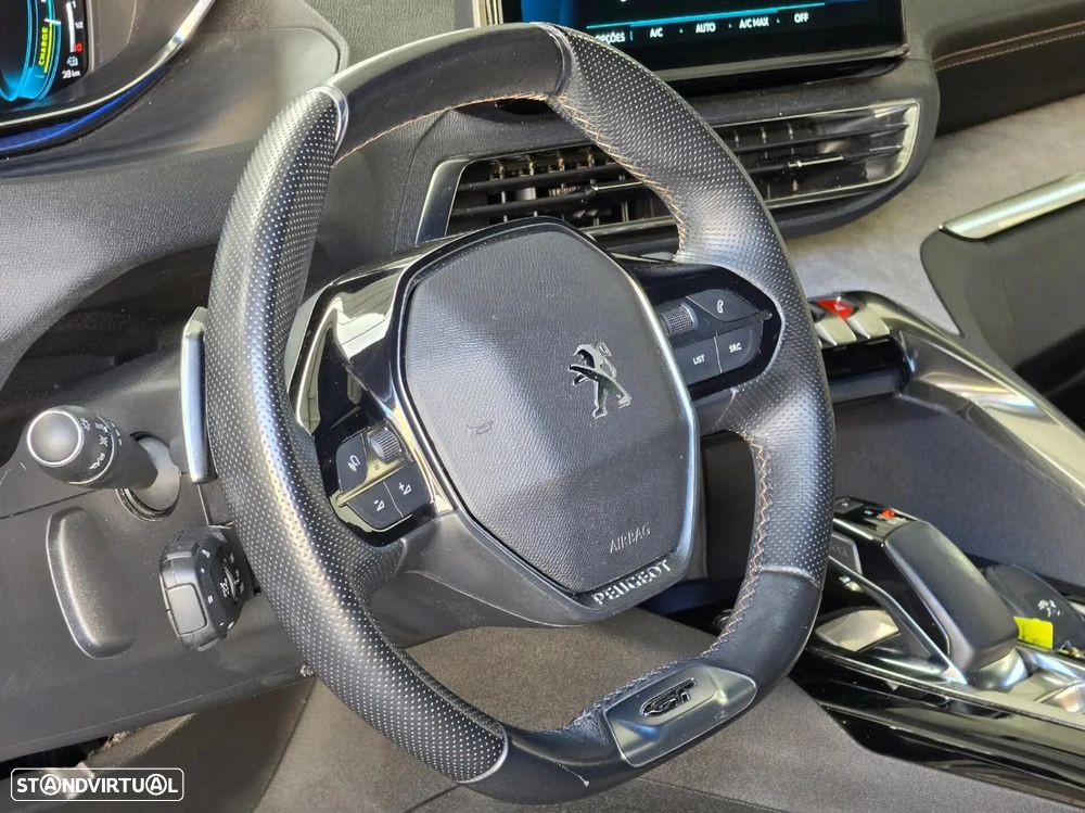 Peugeot 3008 1.6 Hybrid GT Pack e-EAT8 - 21