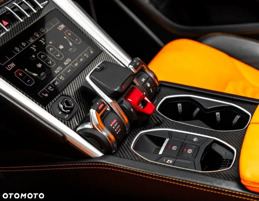Lamborghini Urus - 26