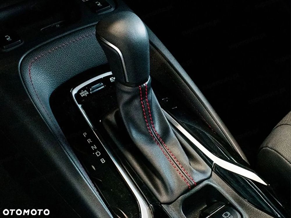 Toyota Corolla 2.0 Hybrid GR Sport - 8