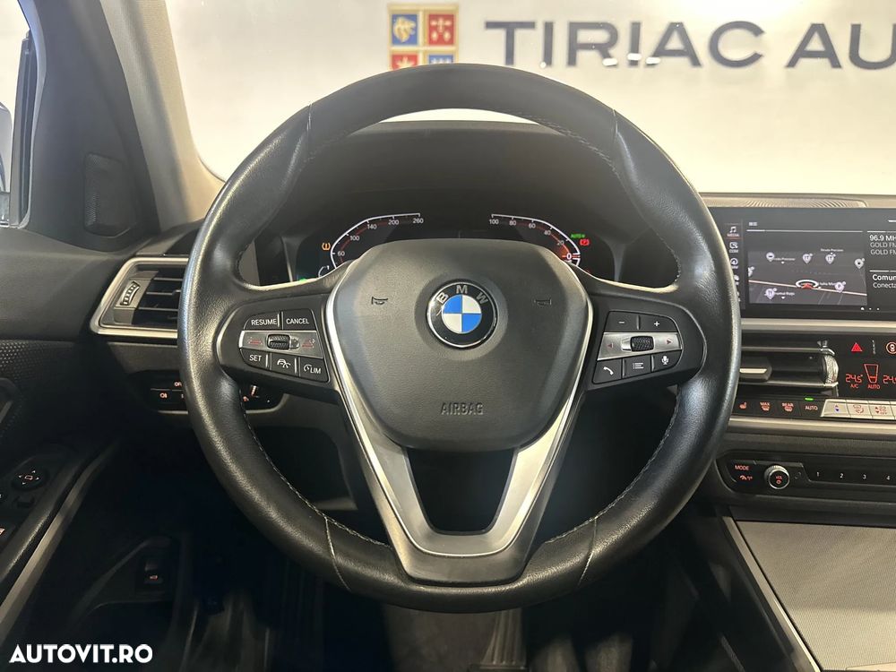 BMW Seria 3 320d Touring xDrive Aut. - 16