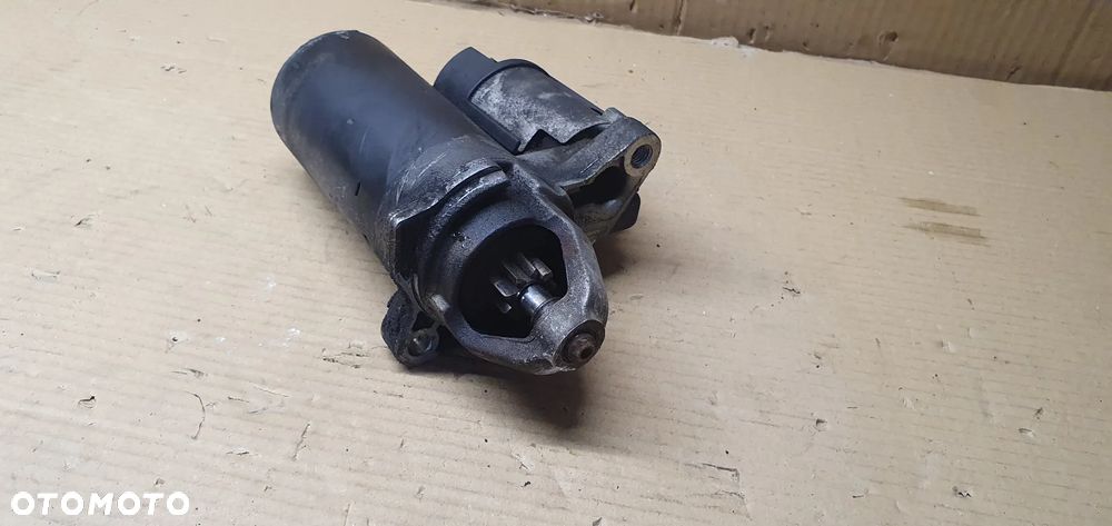 Rozrusznik starter silnika VW Phaeton 3.2 R32 0001115022 012911023C - 2