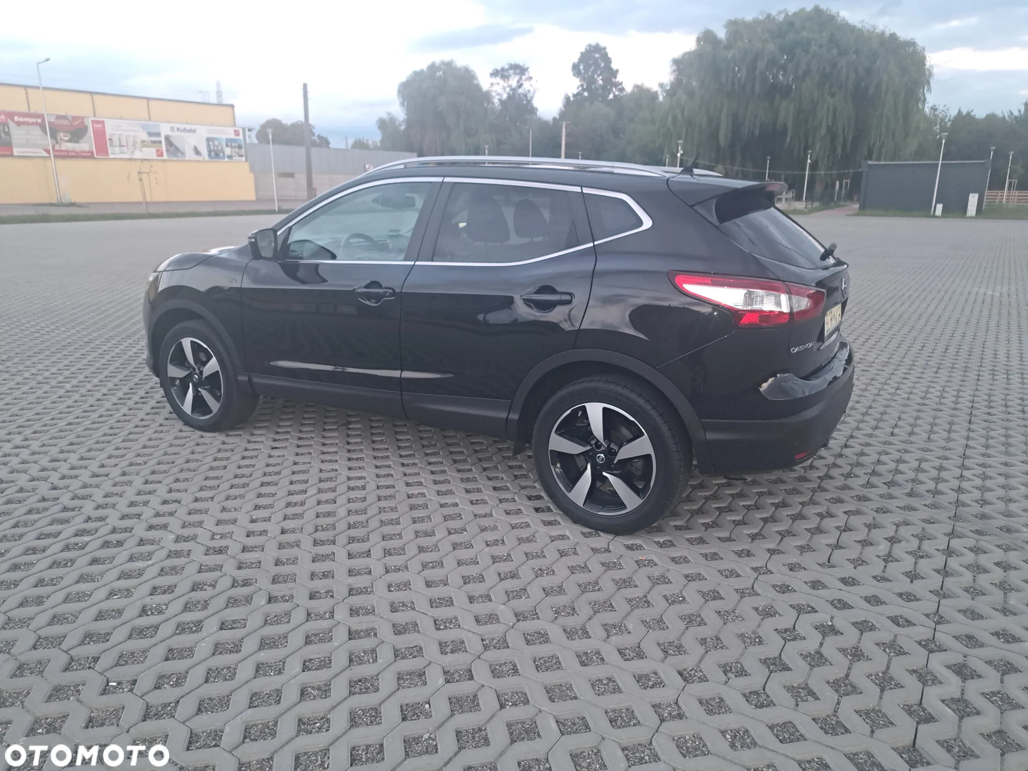 Nissan Qashqai 1.2 DIG-T N-Connecta EU6 - 8