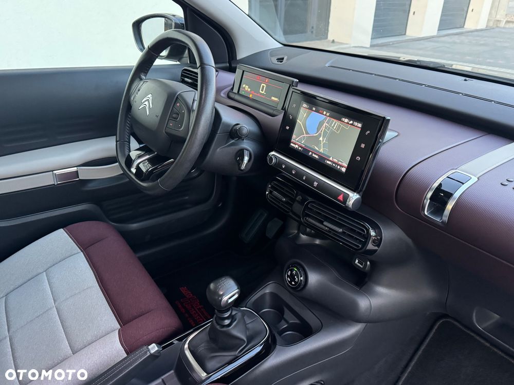 Citroën C4 Cactus 1.2 PureTech Shine S&S - 37