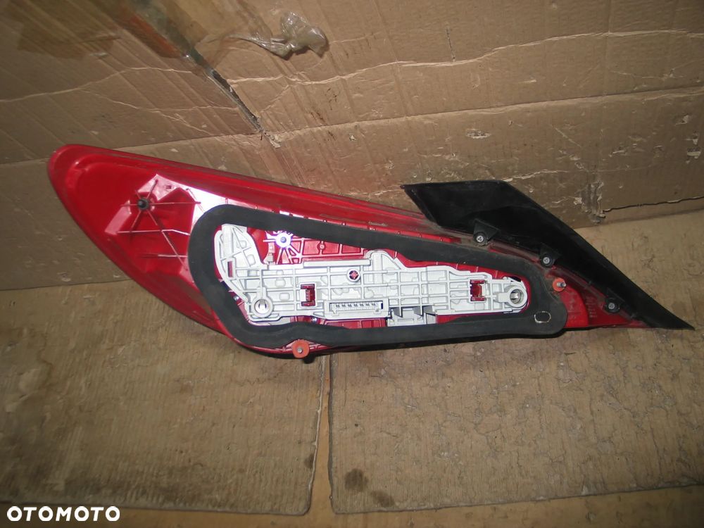 lampa tyl tylna mercedes CLA C117 W117 A1179061800 oryginal - 14