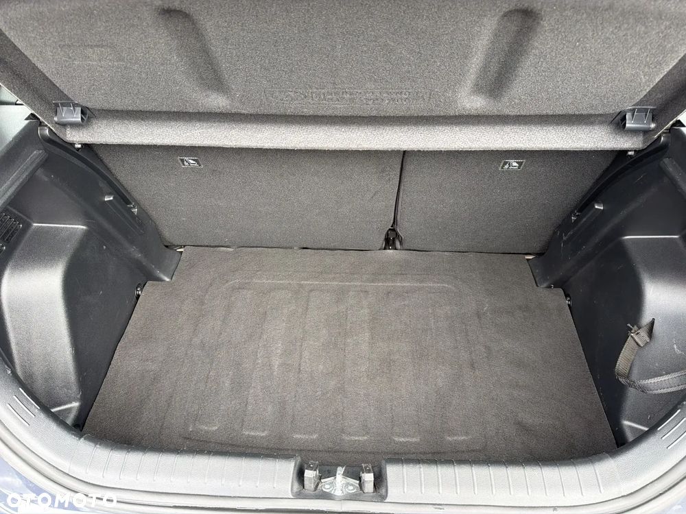 Hyundai i20 1.2 Modern - 16