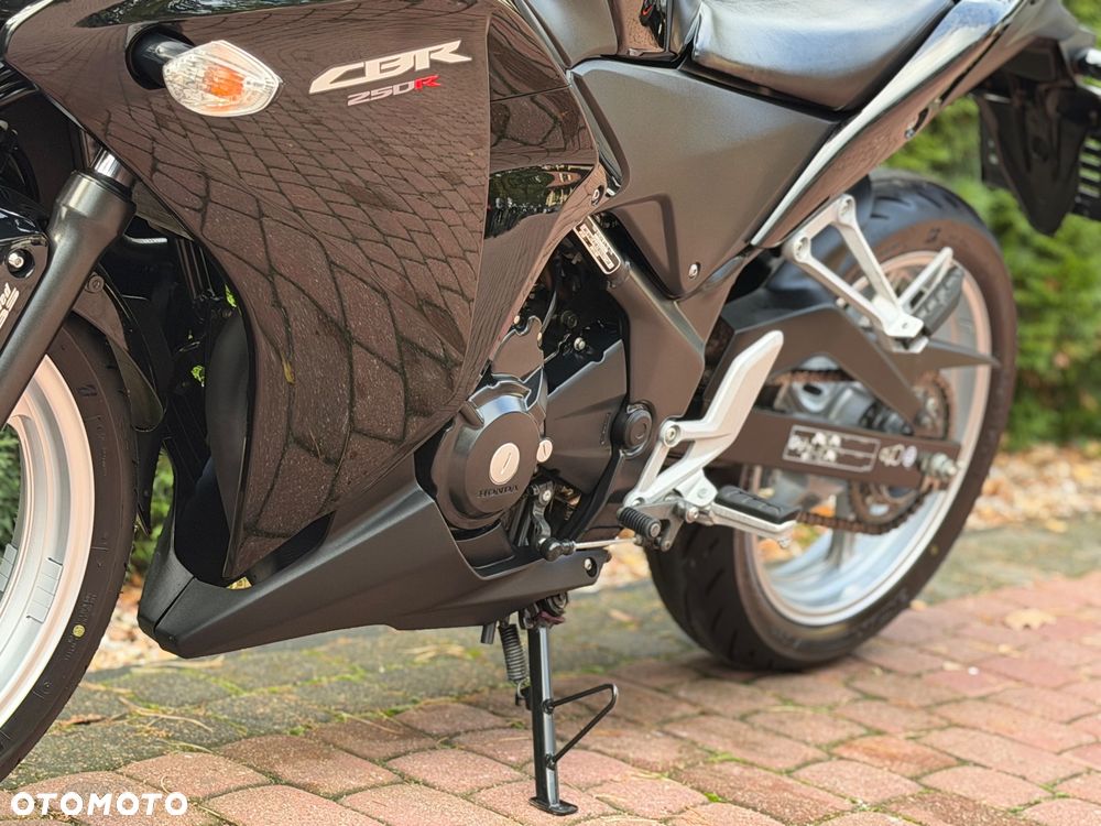 Honda CBR - 16