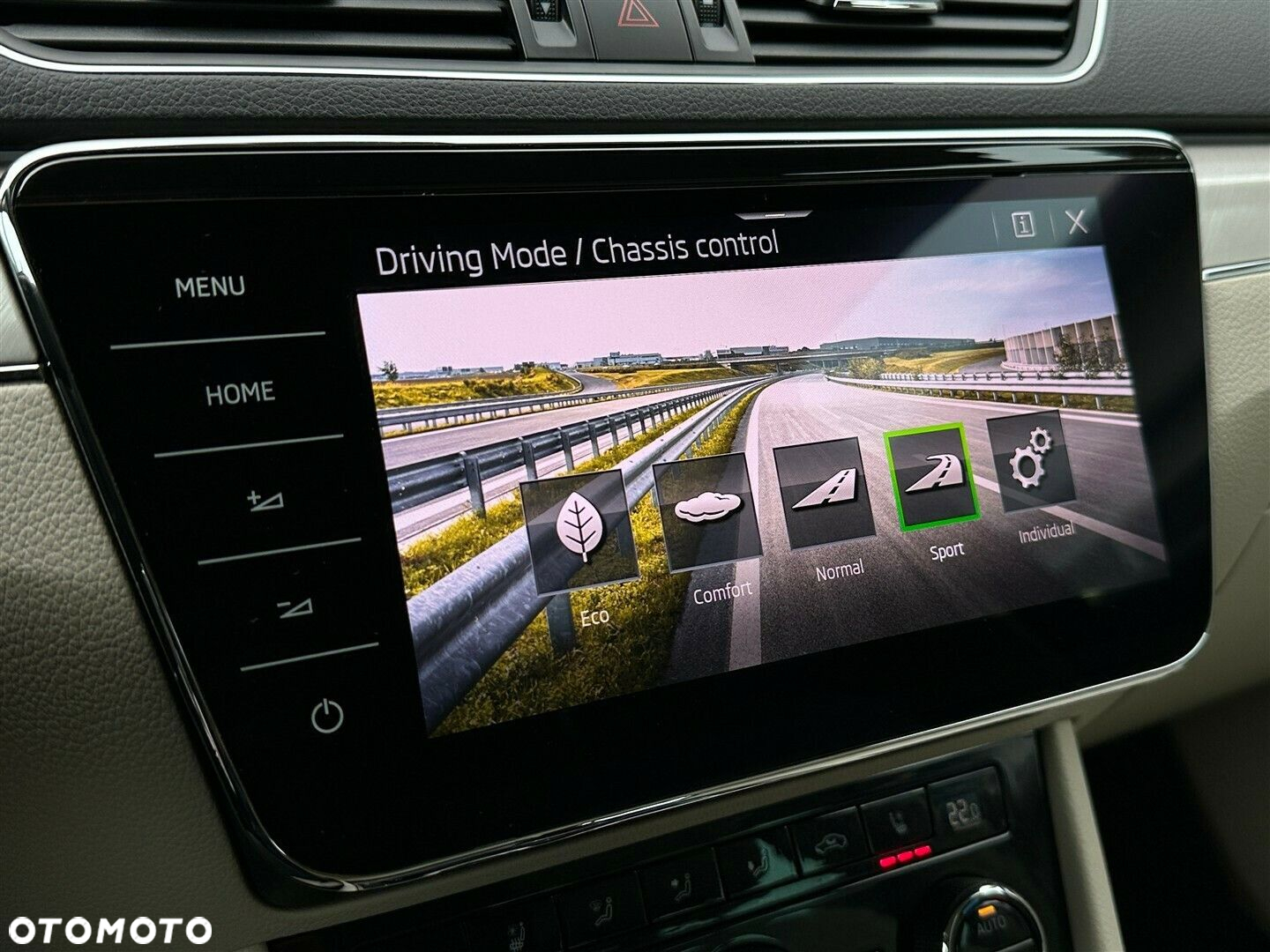 Skoda Superb 2.0 TDI SCR L&K DSG - 24