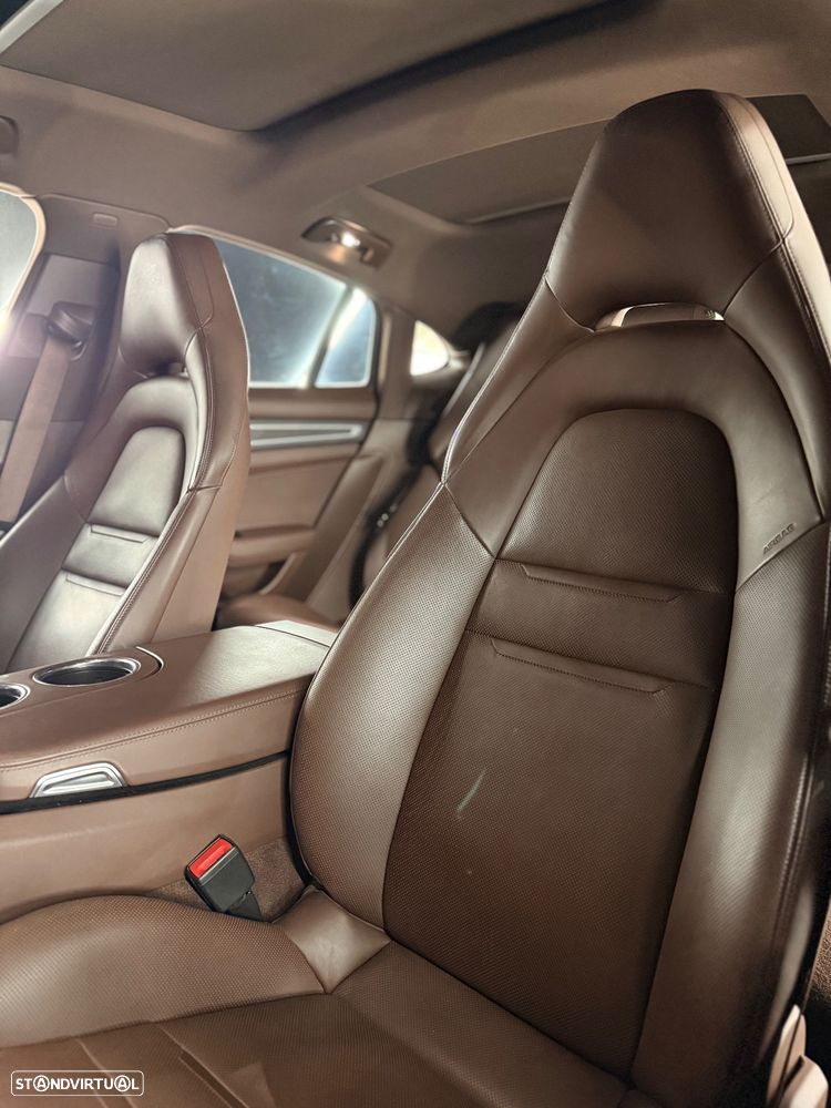 Porsche Panamera 4 E-Hybrid Executive - 23