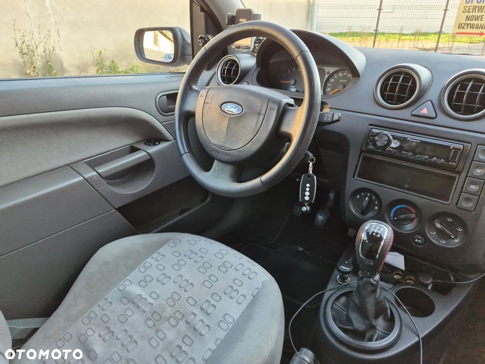 Ford Fiesta - 5