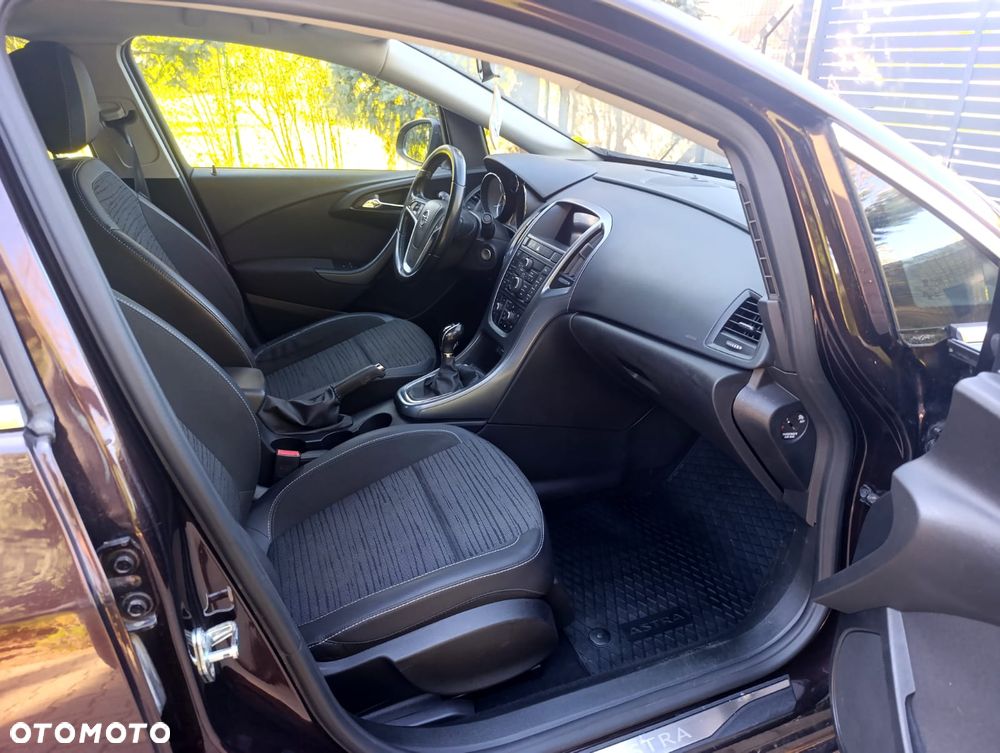 Opel Astra 1.4 T Cosmo EU6 - 9