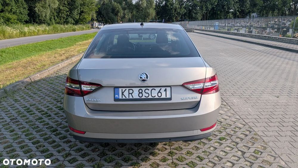 Skoda Superb 1.4 TSI ACT Ambition - 4