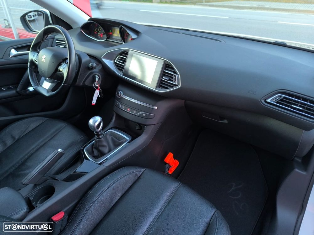 Peugeot 308 BlueHDi FAP 120 Stop & Start Active - 29