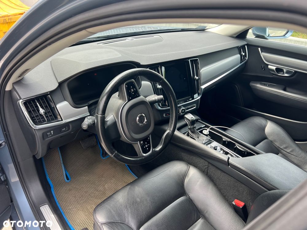 Volvo V90 D4 Momentum Pro - 9