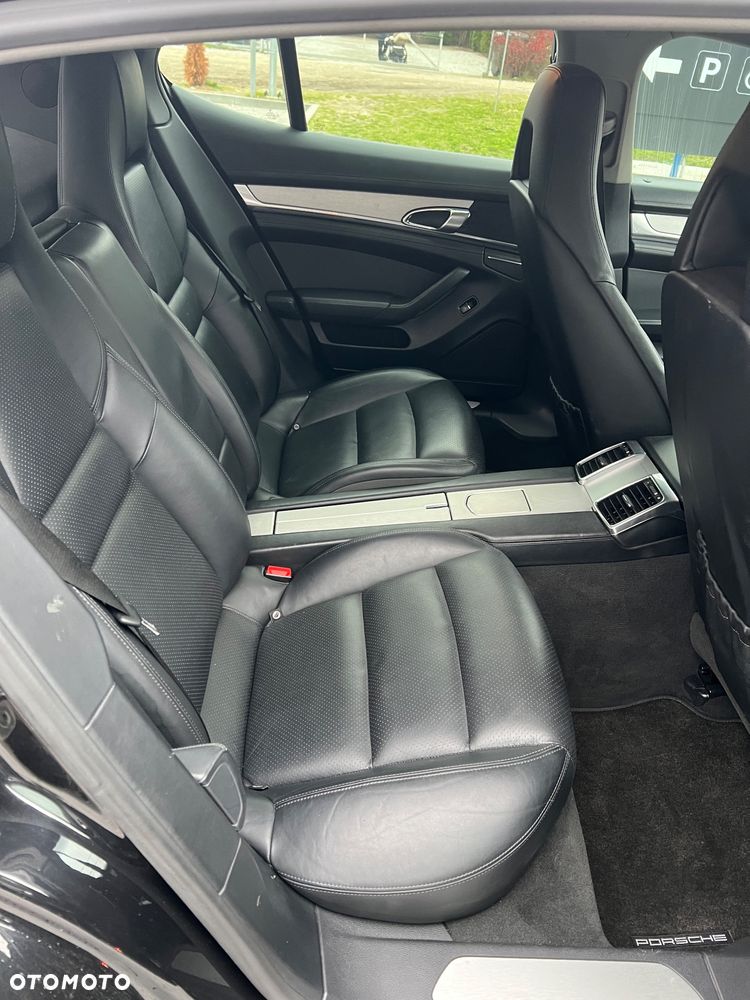 Porsche Panamera PDK - 9