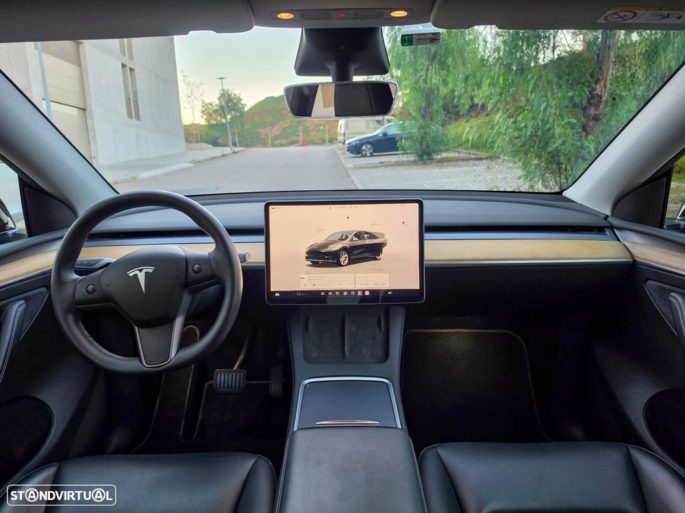 Tesla Model Y RWD - 7