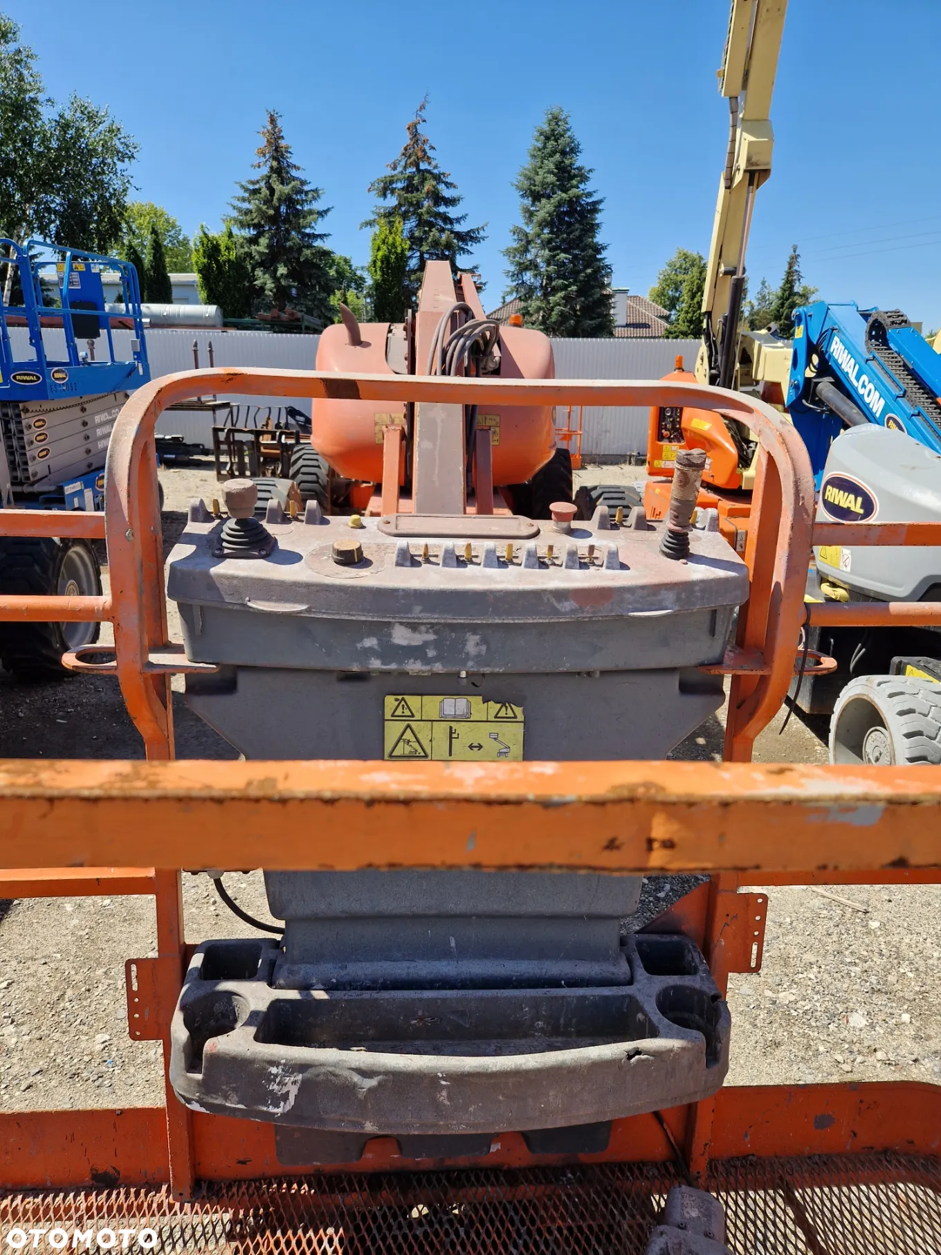 JLG 600AJ - 3