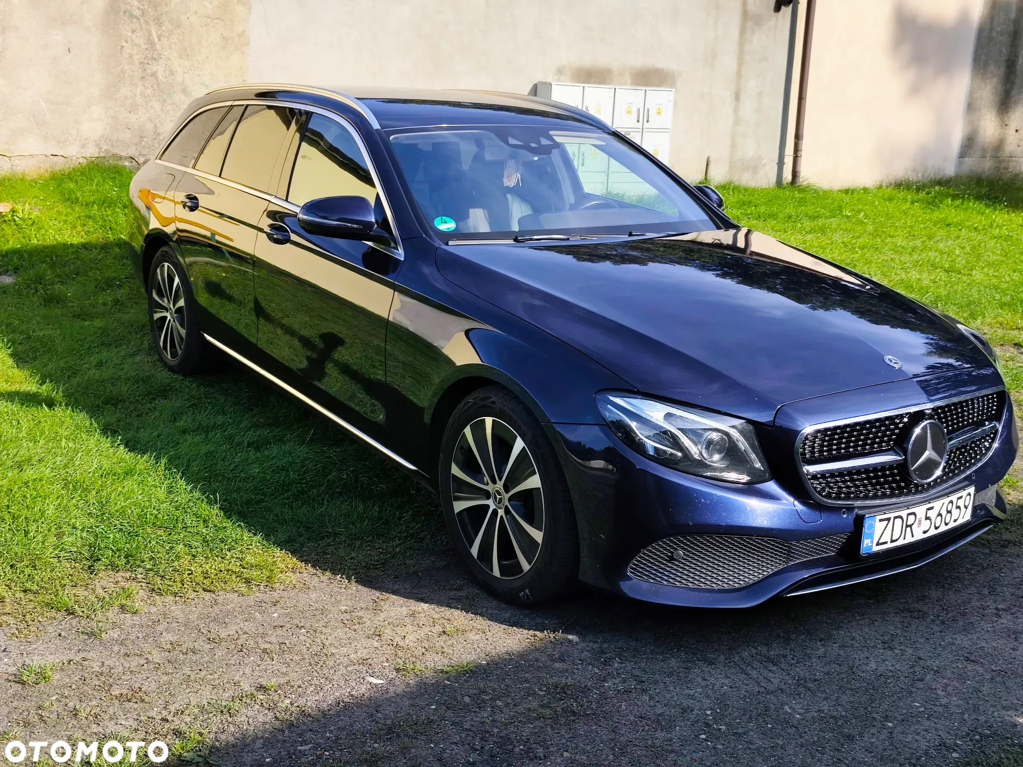 Mercedes-Benz Klasa E 220 d T 9G-TRONIC Avantgarde - 2