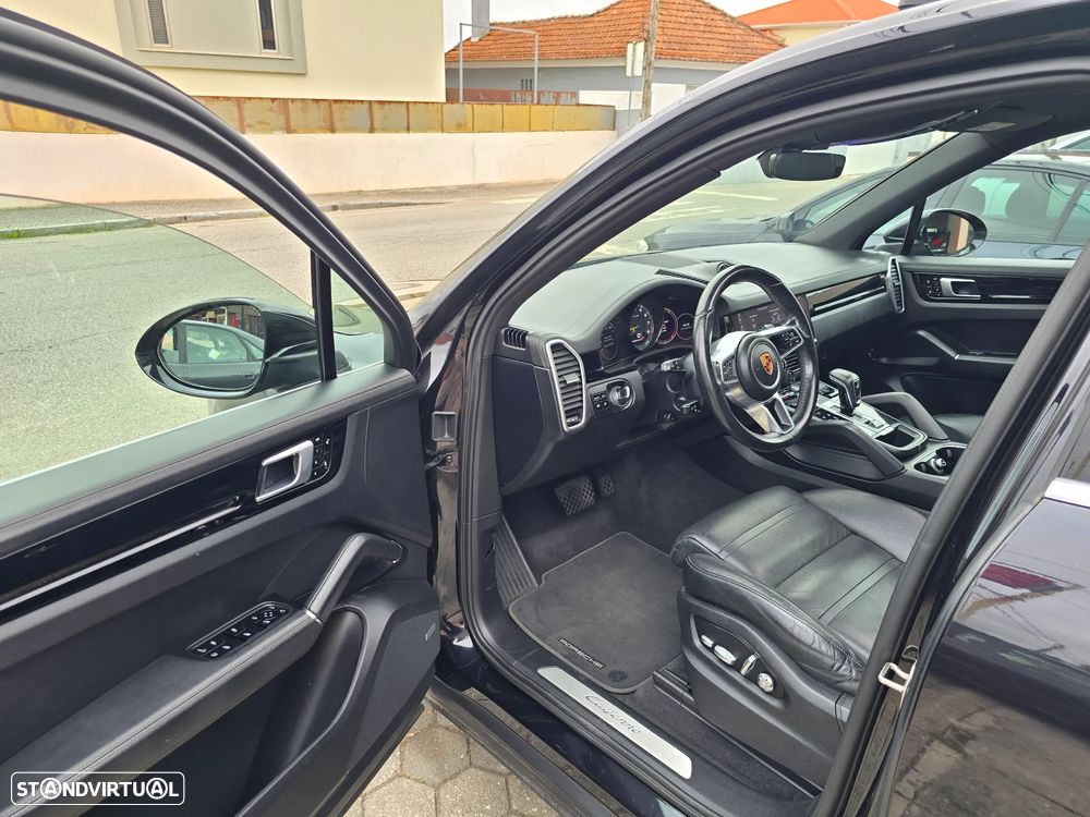 Porsche Cayenne E-Hybrid - 11