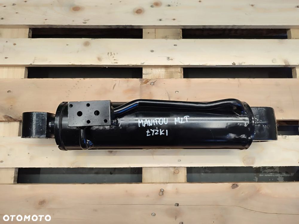 Siłownik hydrauliczny poziomowania karetki MANITOU MLT - 2