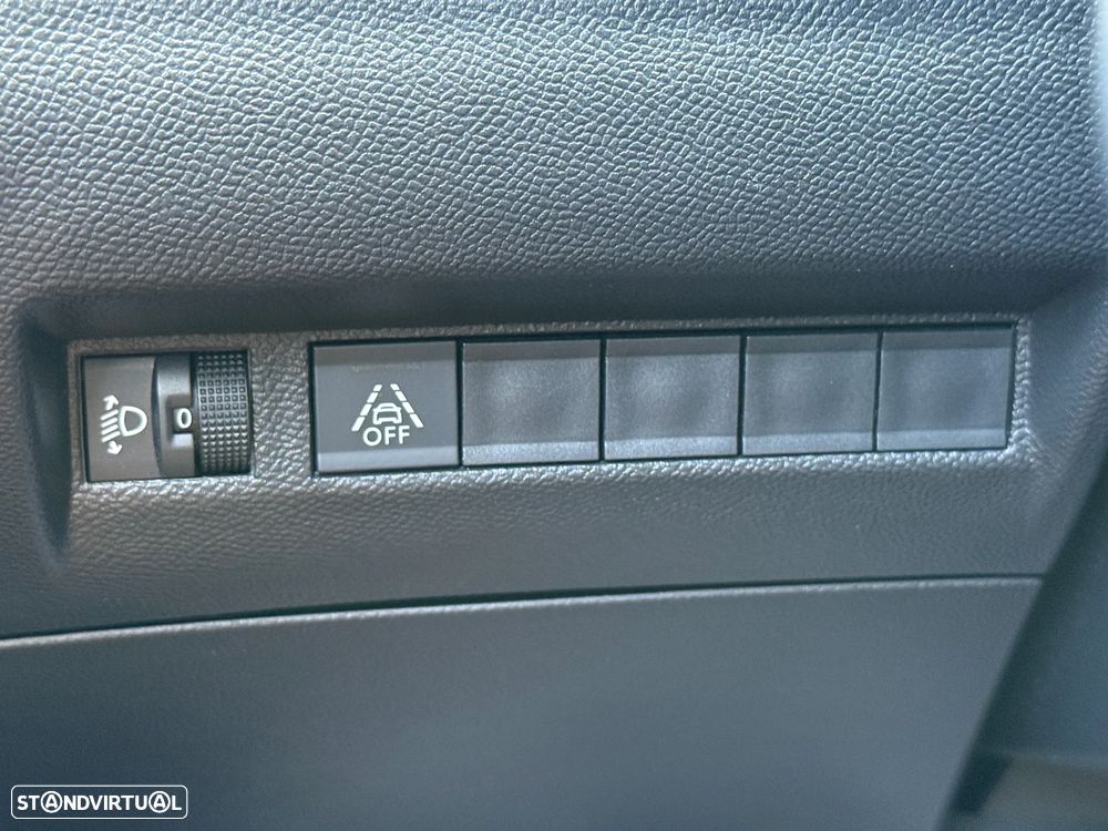 Peugeot 2008 1.5 BlueHDi Active Pack - 25