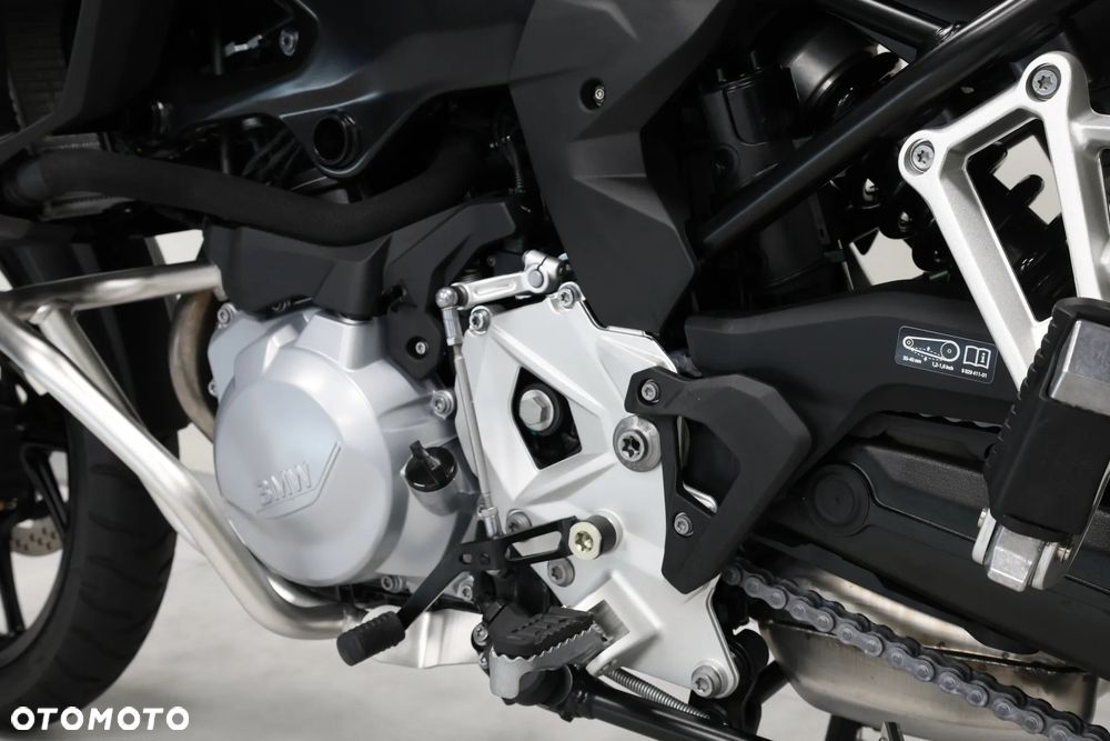BMW F - 29