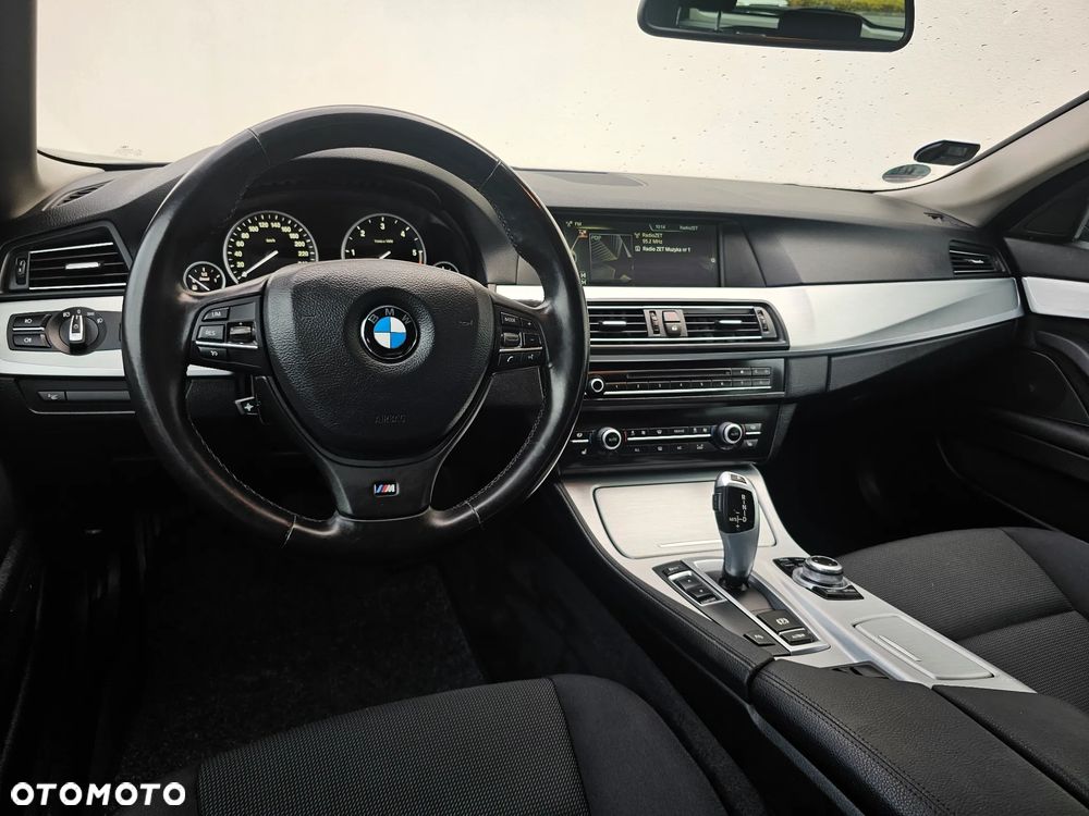 BMW Seria 5 520d - 28