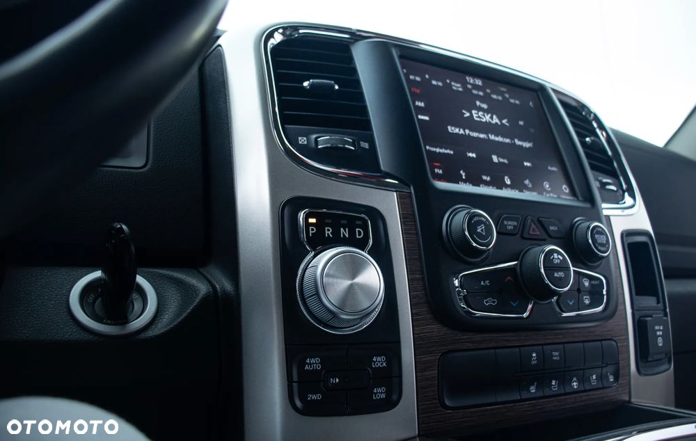 RAM 1500 5.7 Crew Cab Laramie - 15