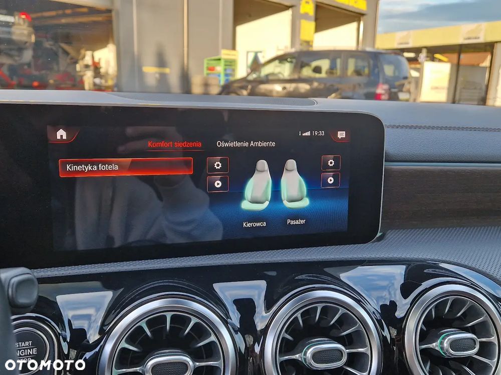 Mercedes-Benz Klasa A 220 4Matic 7G-DCT AMG Line - 15