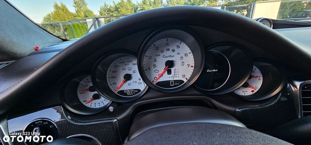 Porsche Panamera Turbo - 31