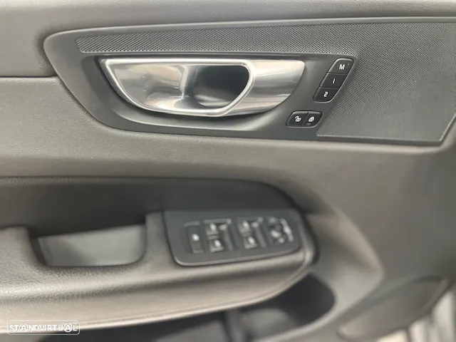 Volvo XC 60 2.0 T8 PHEV Inscription AWD - 13