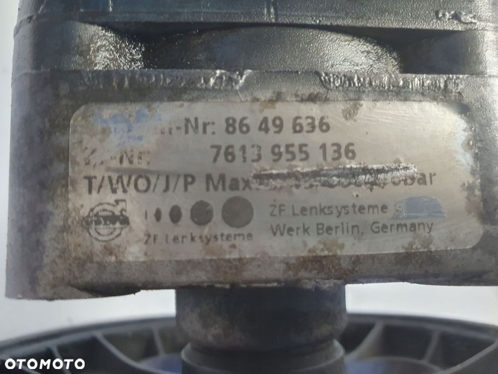 Volvo XC70 2.4 T POMPA WSPOMAGANIA 7613955136 zf - 14
