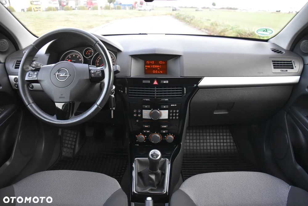 Opel Astra GTC 1.6 Edition 111 Jahre - 21