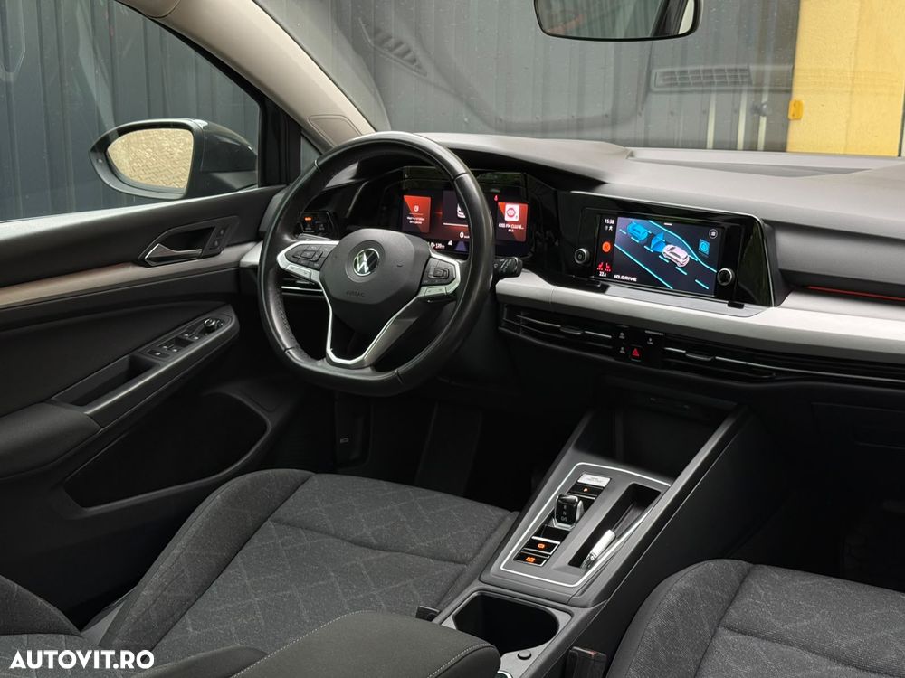 Volkswagen Golf 1.5 eTSI MHEV 150CP DSG Life - 30