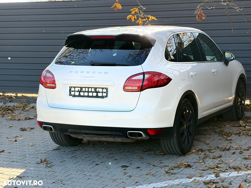 Porsche Cayenne 3.0 L V6 - 13