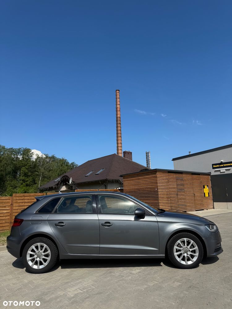 Audi A3 Sportback 1.6 TDI S tronic - 2