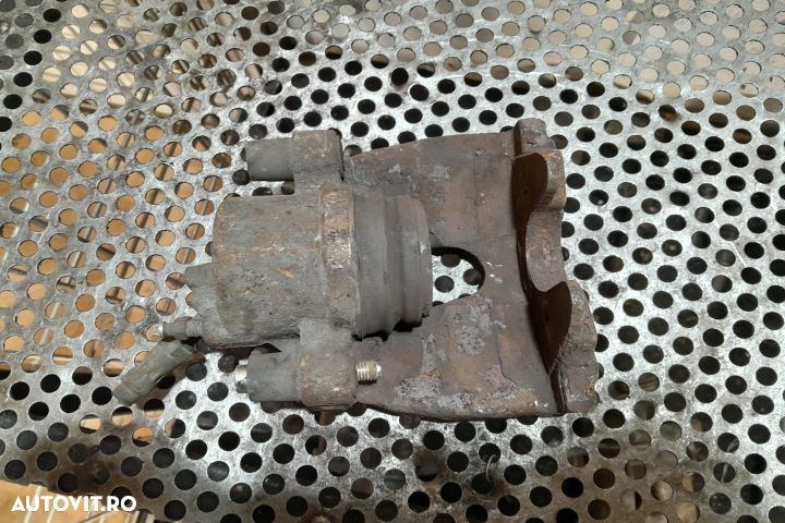 Etrier fata stanga Ford Focus 2 [2004 - 2008] Hatchback 3-usi 1.6 MT - 4