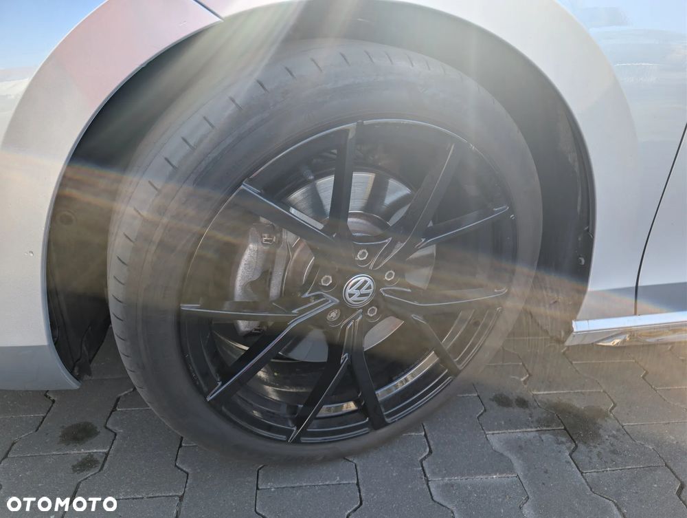 Volkswagen Passat - 8