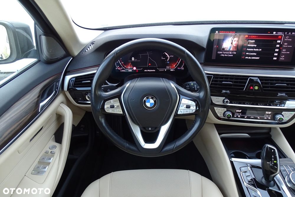BMW Seria 5 530i Sport Line - 41