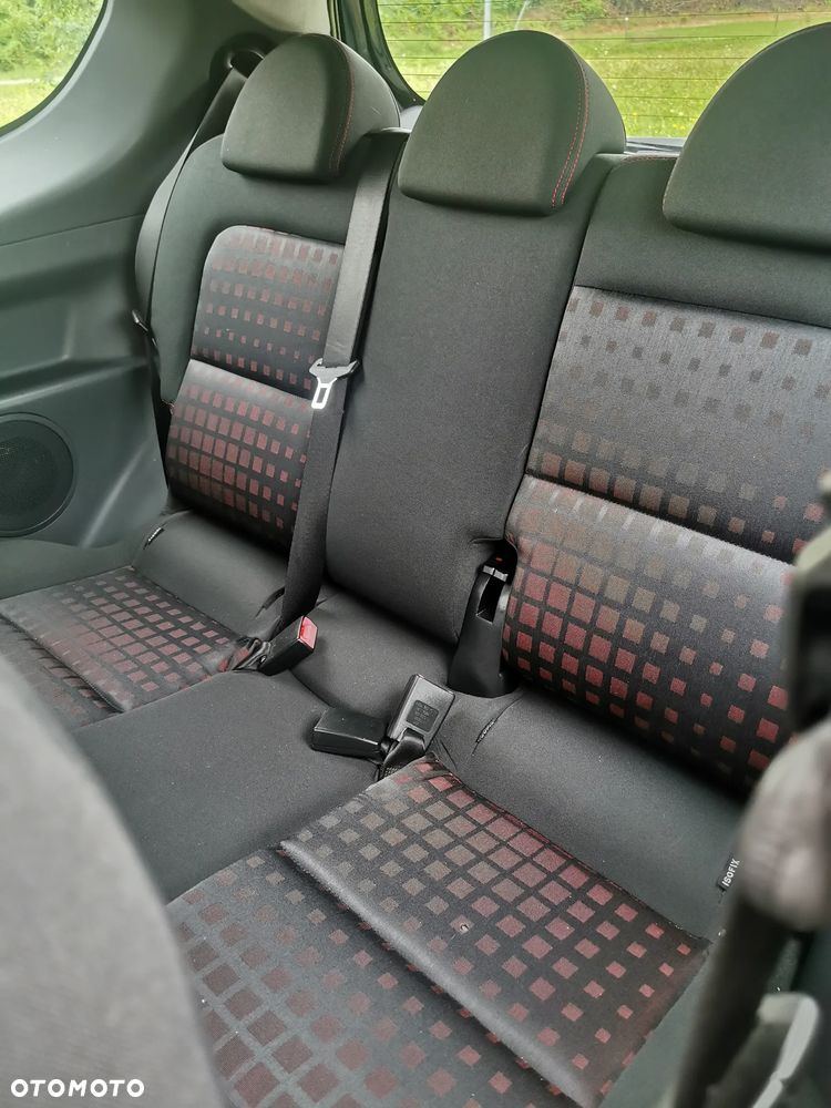 Mitsubishi Colt - 14