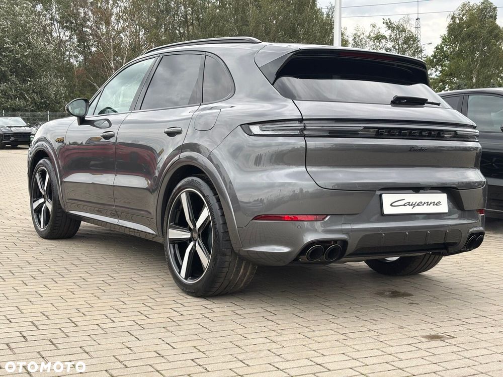Porsche Cayenne - 6