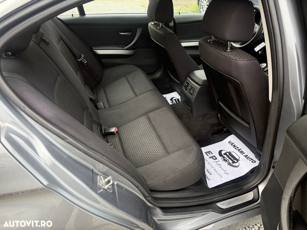 BMW Seria 3 318d Luxury Line - 15