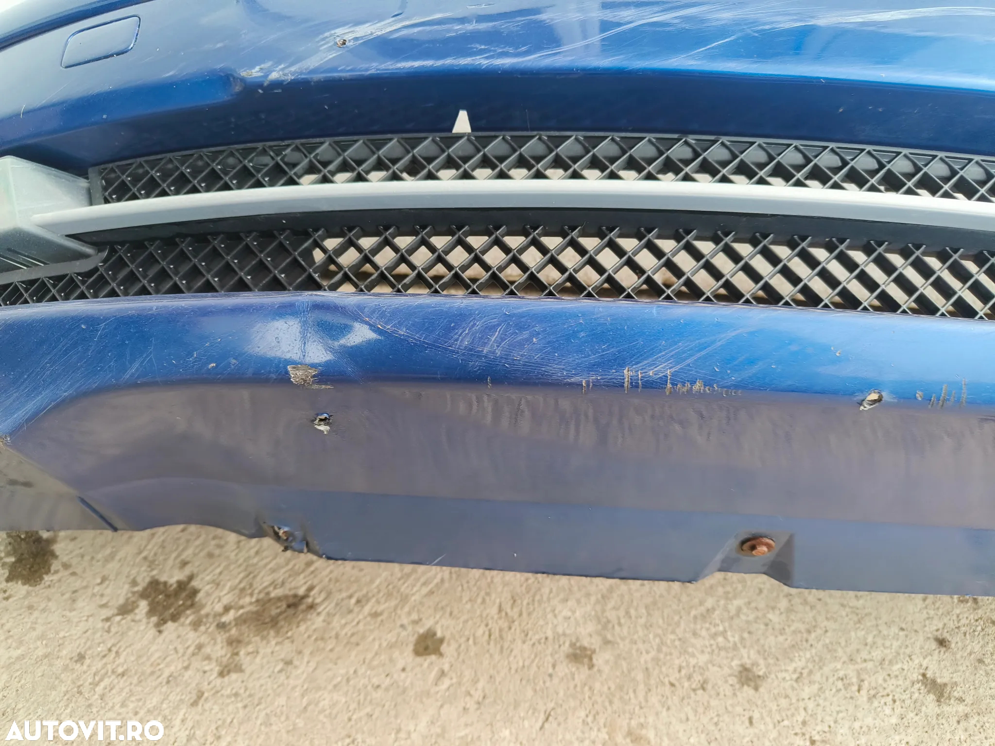 Bara fata BMW E81/87 LCi completa cu spaltoare ( defecte vizibile in poze) - 5