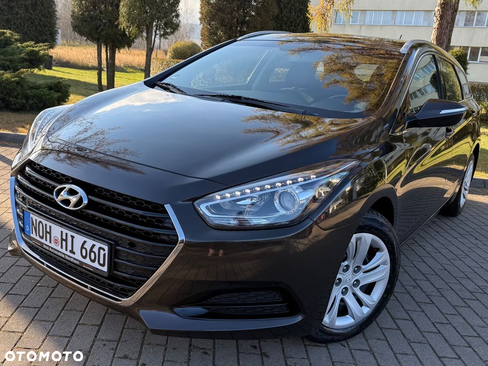 Hyundai i40 i40cw 1.6 Fifa World Cup Edition - 1