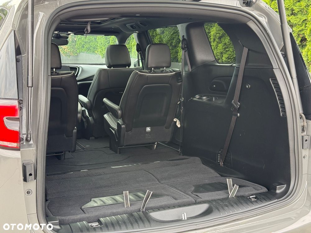 Chrysler Pacifica - 33